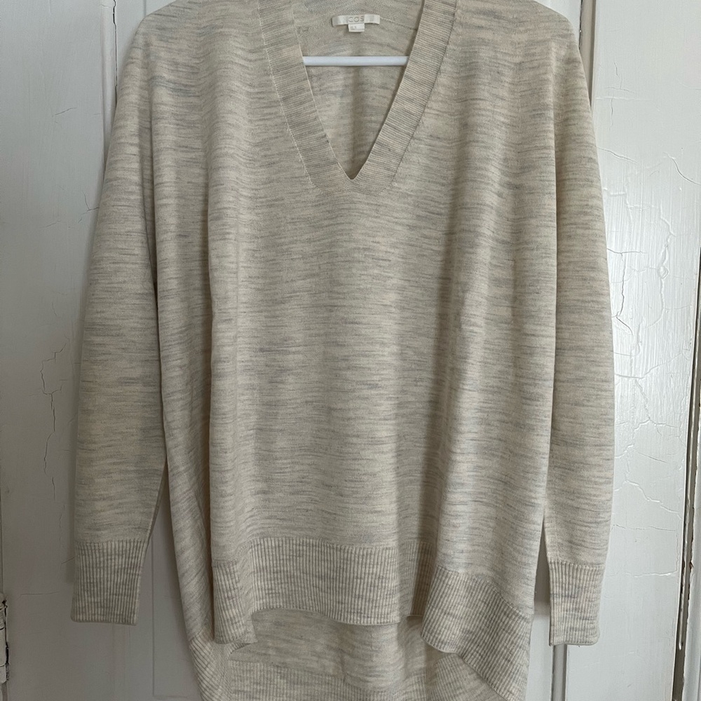 COS Women's Light Beige V-Neck Sweater